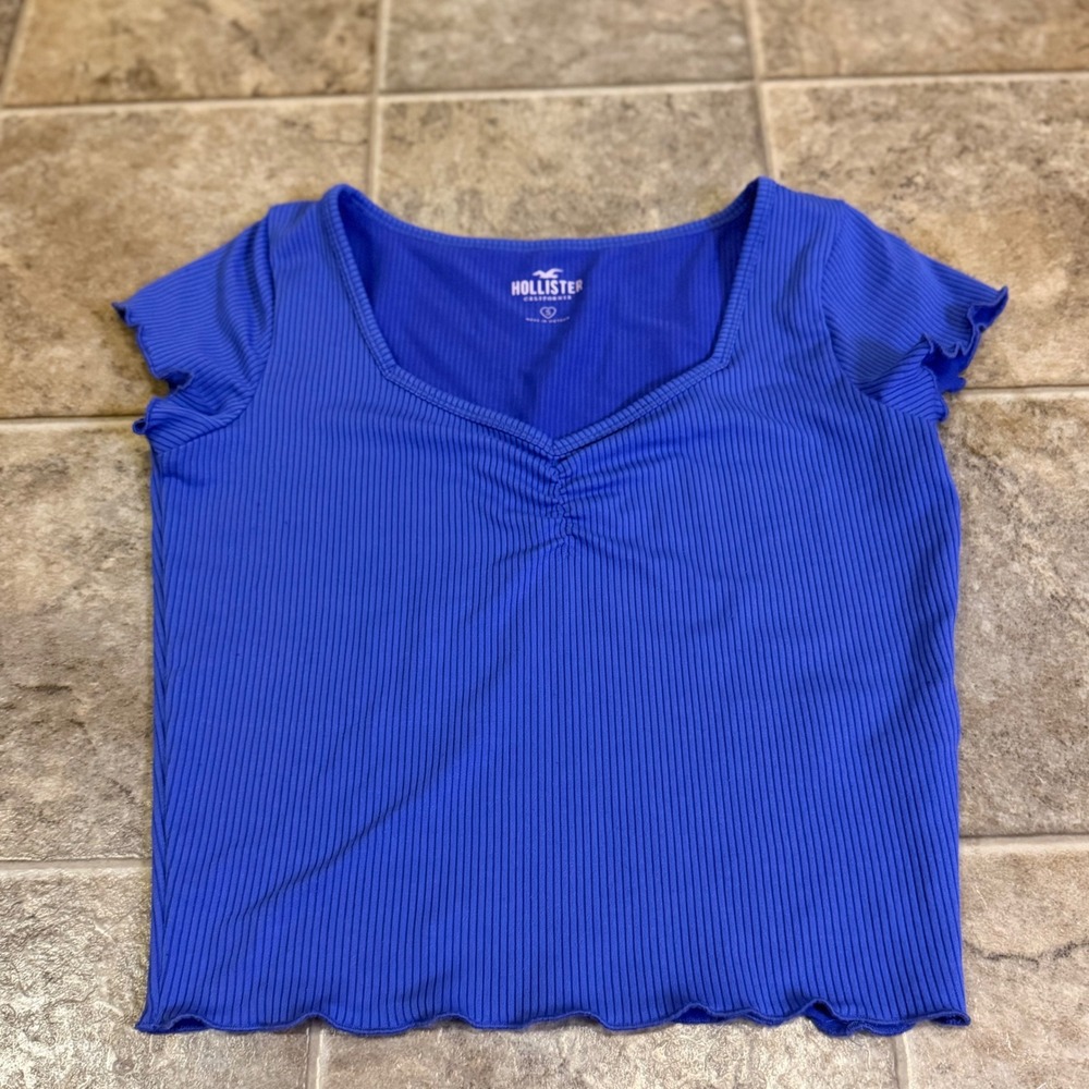 Hollister purple Ribbed Ruched Sweetheart Lettuce Edge Top Small